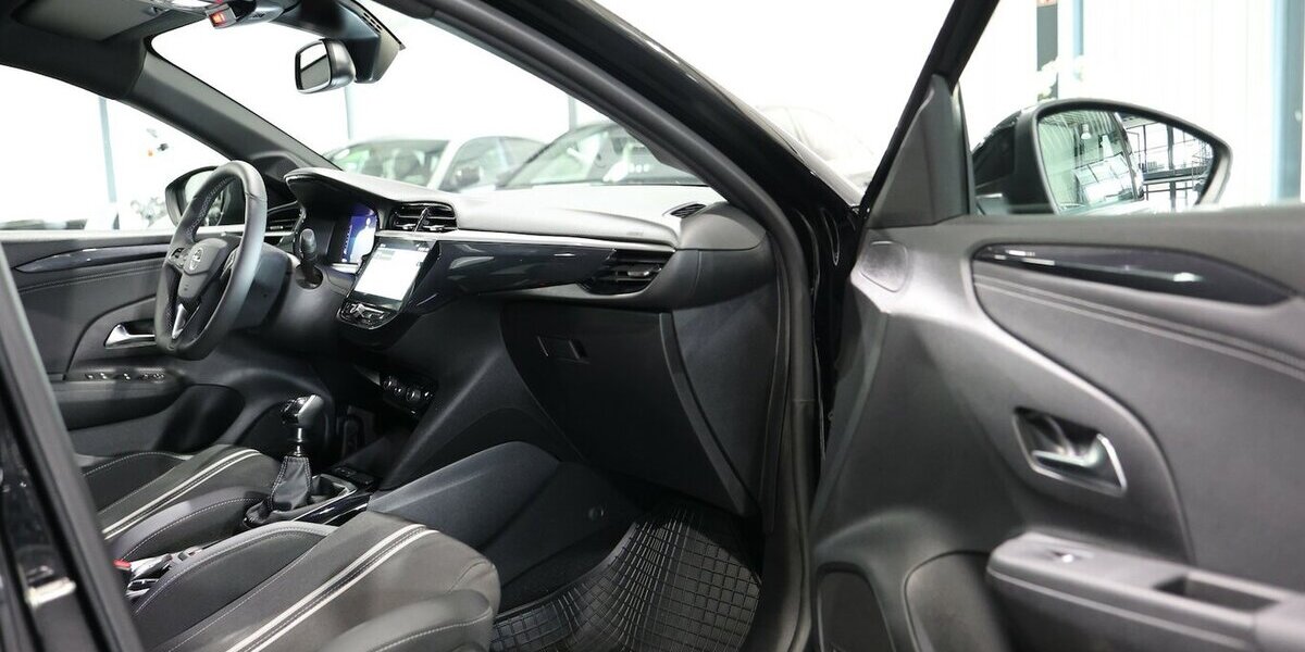 Opel Corsa F 1.2 T GS-SPORT TECH ALL-BLACK / MATRIX / 25.000 km 16.444 &euro; Hamm 59077