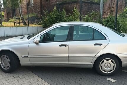 Mercedes-Benz C 180 163.000 km 5.000 &euro; Dortmund 44357
