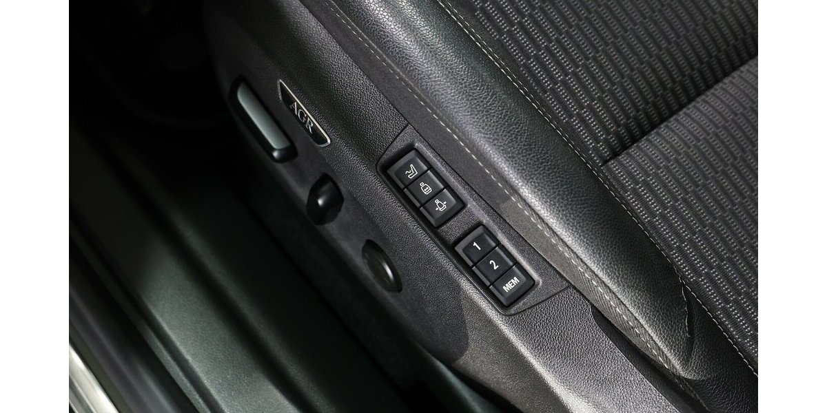 Opel Insignia ST 1.6 D BUSINESS INNOVATION / LED / 79.000 km 15.777 &euro; Hamm 59077
