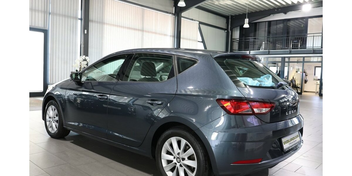 Seat Leon 1.6 TDI STYLE / NAVI-PLUS+APPLE+ANDROID 111.000 km 14.111 &euro; Hamm 59077
