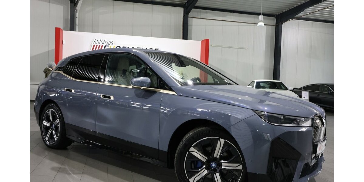 BMW iX 40 xDrive SPORT TITAN GLAS STORM EINZELSTÜCK 79.000 km 41.777 &euro; Hamm 59077