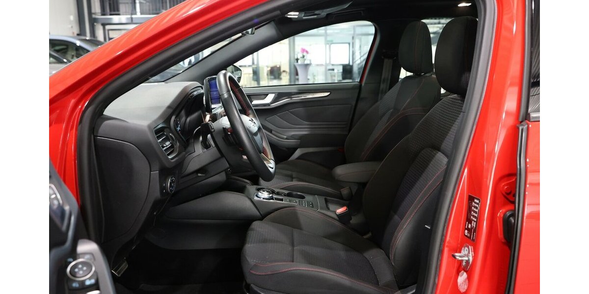 Ford Focus Tunier 1.5 EB ST-LINE / 1.HAND / PANORAMA 60.000 km 17.777 &euro; Hamm 59077
