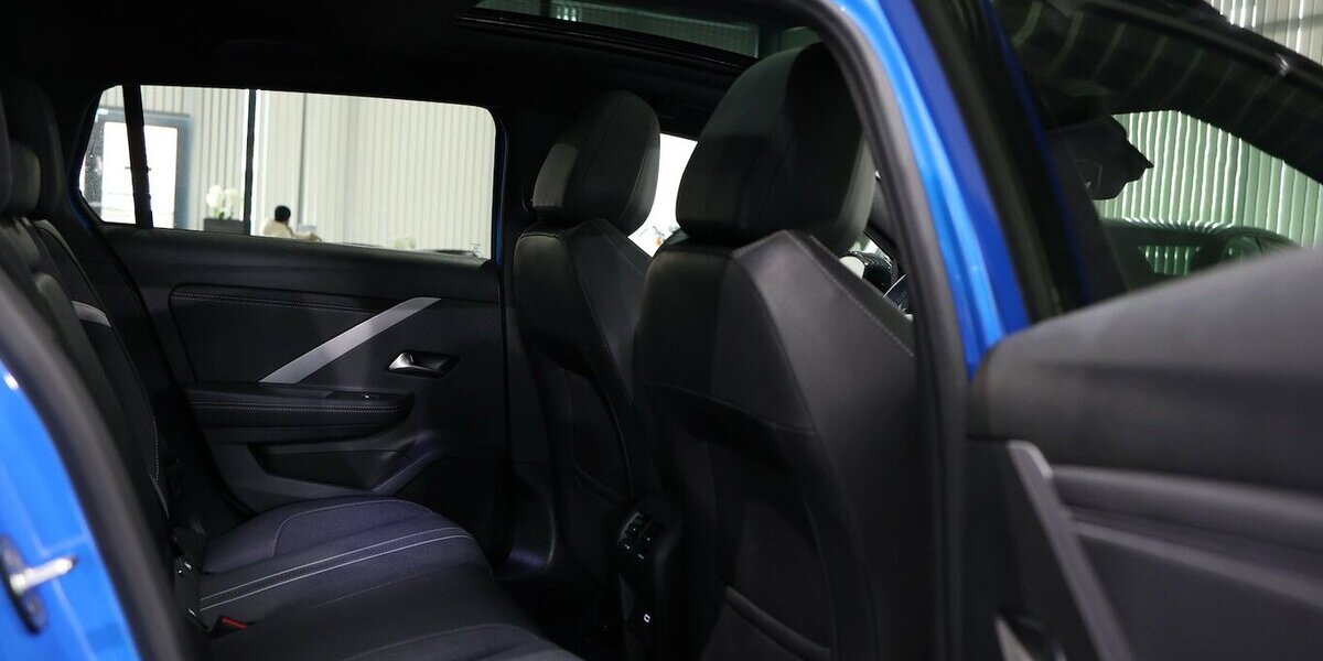 Opel Astra L ST T GS-SPORT BLUE & BLACK / PANORAMA 9.000 km 23.991 &euro; Hamm 59077