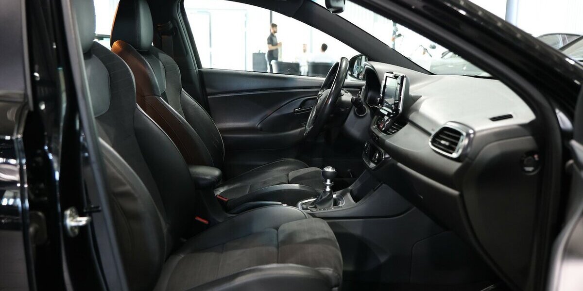 Hyundai i30 N 2.0 T-GDI N-PERFORMANCE / PANORAMA / LED 127.000 km 18.700 &euro; Hamm 59077