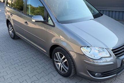 VW Touran 166.000 km 3.990 &euro; Dortmund 44319