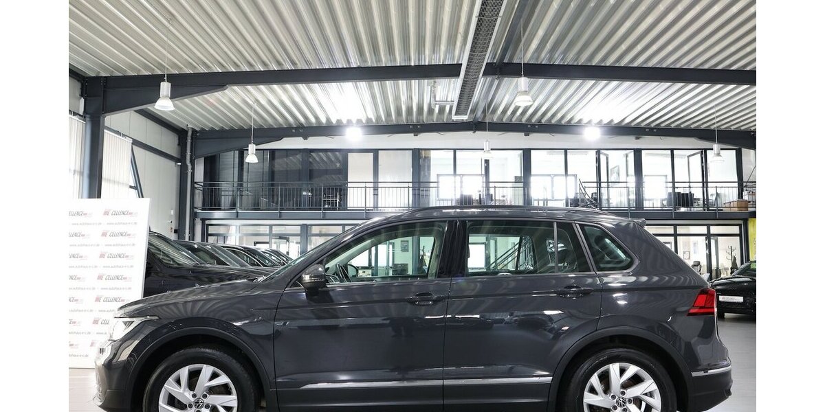 VW Tiguan 2.0 TDI DSG 4M IQ LIFE LED, HEAD-UP, NAVI 105.000 km 23.888 &euro; Hamm 59077