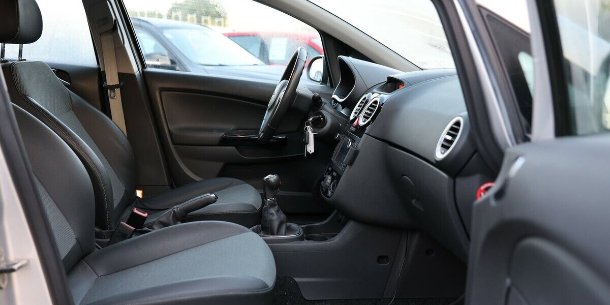 Opel Corsa D 1.4 INNOVATION 110 Jahre LEDER,NAVI+KAME 158.000 km 1.402 &euro; Hamm 59077
