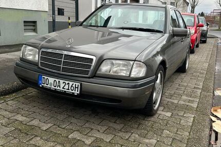 Mercedes-Benz C 180 167.000 km 4.599 &euro; Dortmund 44339