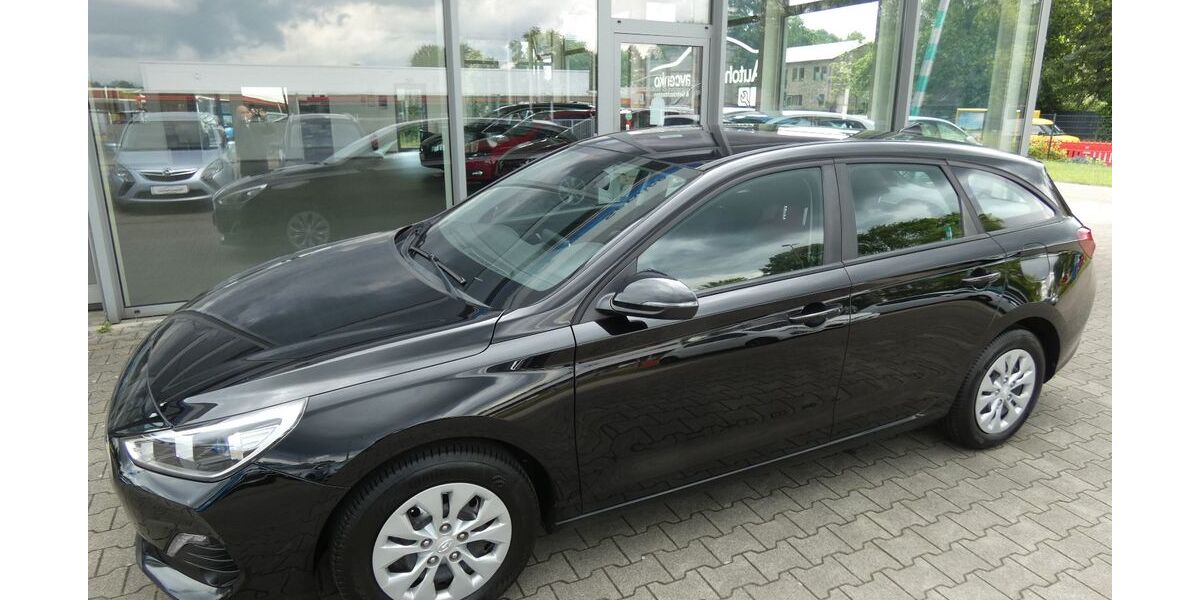 Hyundai i30 108.000 km 8.790 &euro; Bergkamen 59192