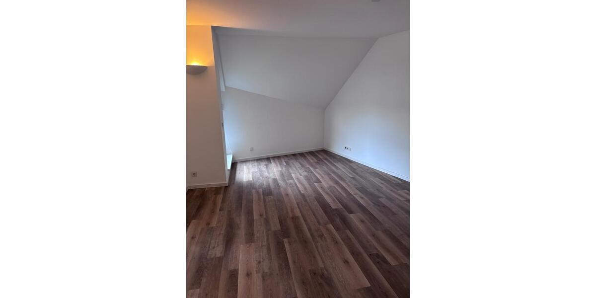 Einfamilienhaus Dortmund Hombruch - 2 Zimmer, 150 m&sup2;, 1.000&euro; | Angebot:24663604