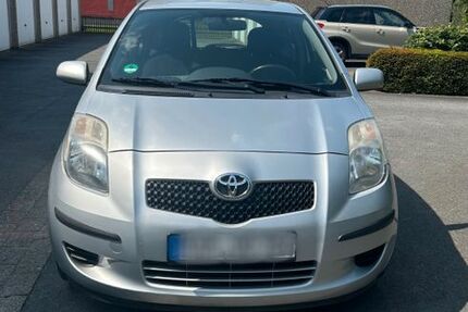 Toyota Yaris 176.000 km 2.000 &euro; Hamm 59071