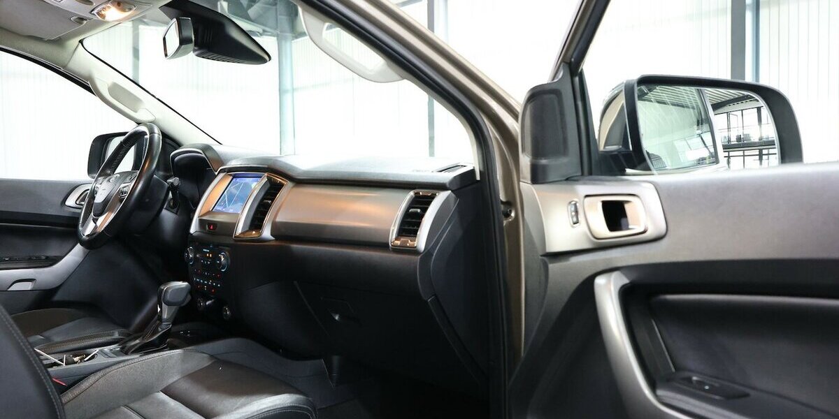 Ford Ranger 3.2 D 4x4 DK LIMITED // SONDERMODELL // 146.000 km 25.991 &euro; Hamm 59077