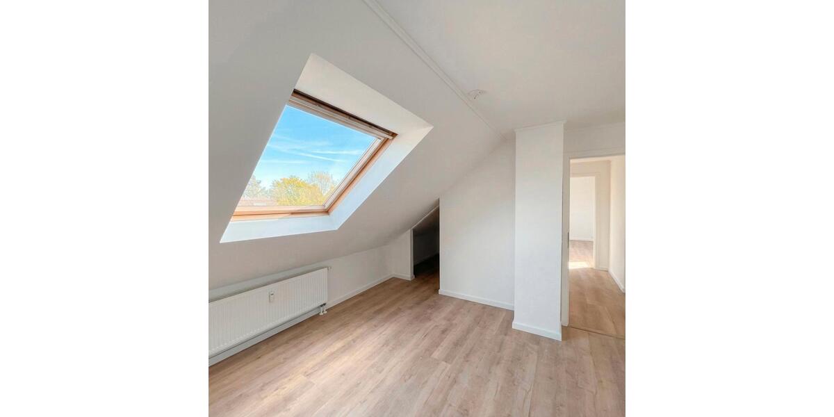 Dachgeschoßwohnung Dortmund Hombruch - 4 Zimmer, 70 m&sup2;, 900&euro; | Angebot:25882842