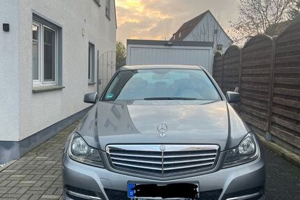 Mercedes-Benz 200 180.000 km 10.000 &euro; Unna 59423
