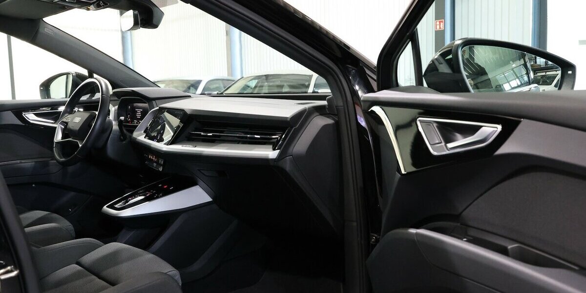 Audi Q4 e-tron 50 SPORTBACK E-TRON Q ADVANCED MATRIX 77.000 km 28.777 &euro; Hamm 59077