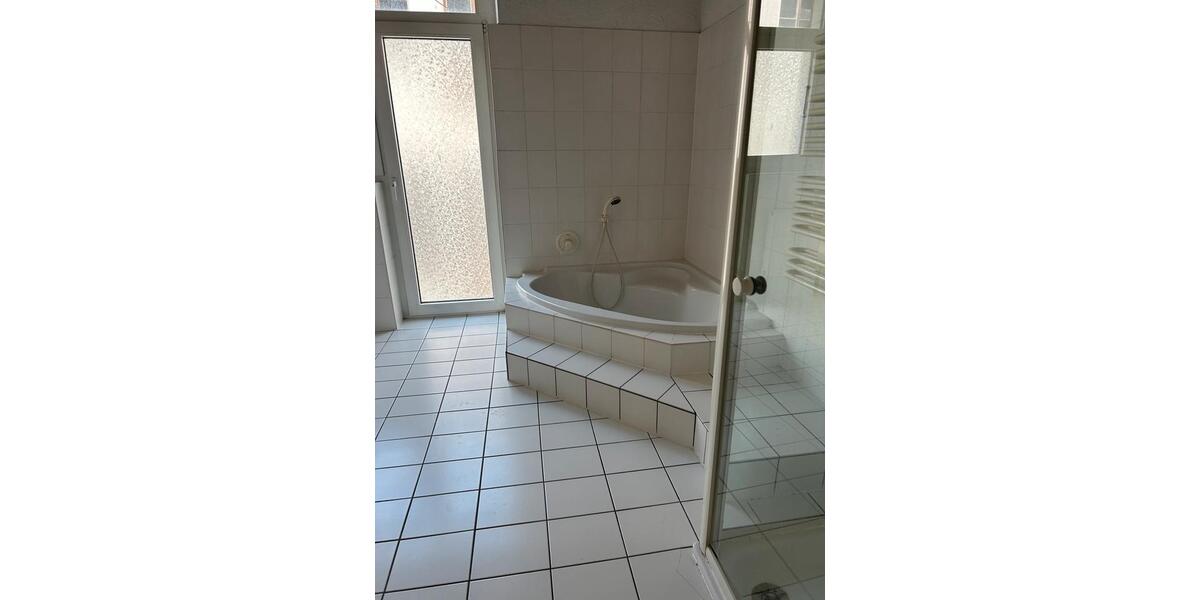 Etagenwohnung Iserlohn - 3.5 Zimmer, 93 m&sup2;, 725&euro; | Angebot:26003000