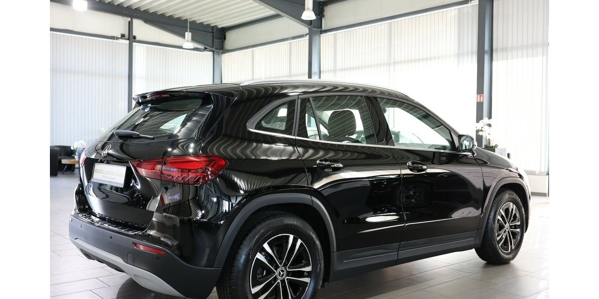 Mercedes-Benz GLA 180 ADVANCED SPORT / LEDER, LED, WIDESCREEN 7.000 km 33.331 &euro; Hamm 59077