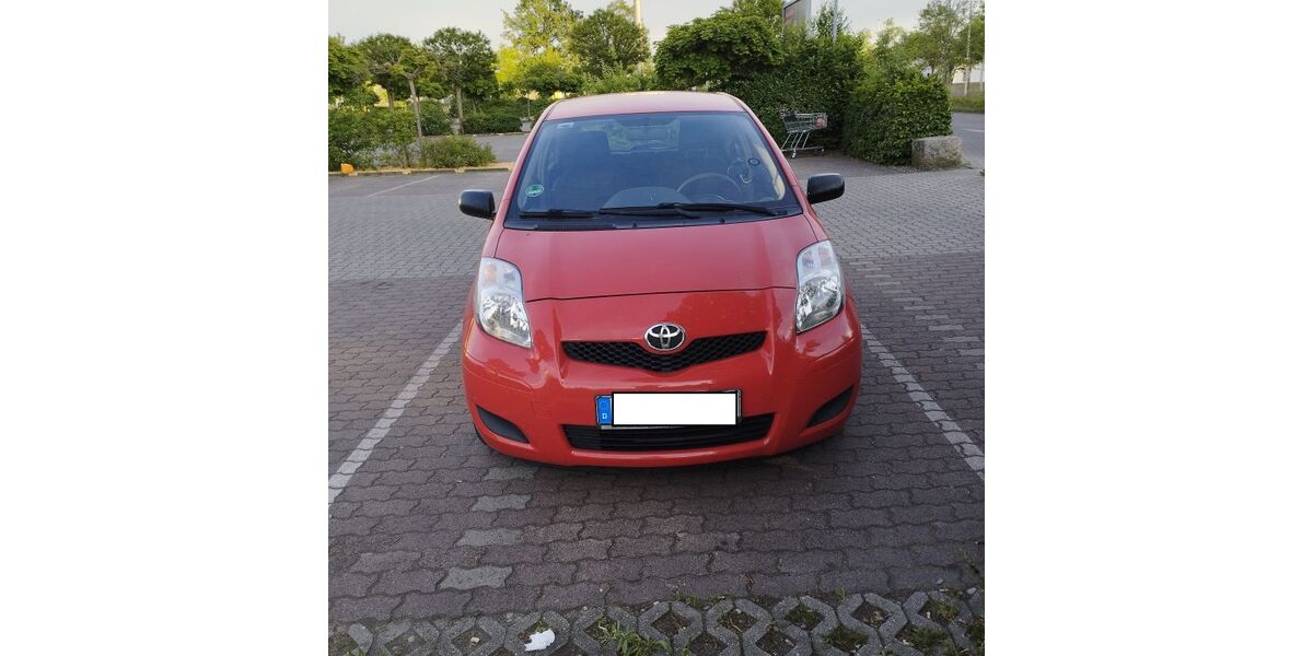 Toyota Yaris 107.000 km 3.250 &euro; Dortmund 44357