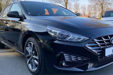Hyundai i30 60.998 km 18.950 &euro; Ahlen 59229