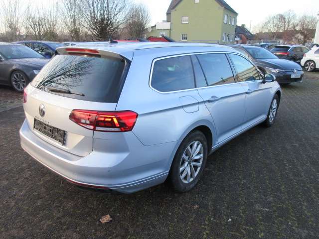VW Passat Variant Business 2.0 TDI DSG NAVI AHK KAMER 93.200 km 21.988 &euro; Bergkamen 59192