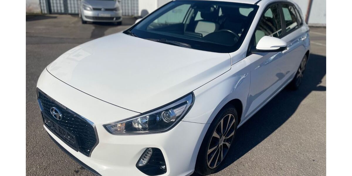 Hyundai i30 76.000 km 13.700 &euro; Iserlohn 58638