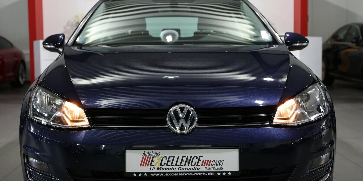 VW Golf VII 1.2 TSI LOUNGE 3-TÜRER / ERST 55.000-KM 55.000 km 10.444 &euro; Hamm 59077