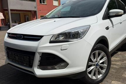 Ford Kuga 162.780 km 9.999 &euro; Hamm 59077