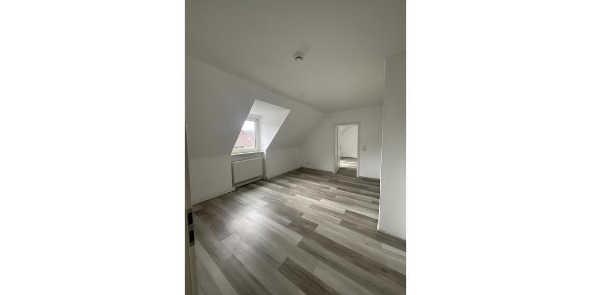 Dachgeschoßwohnung Iserlohn Letmathe - 4 Zimmer, 85 m&sup2;, 719&euro; | Angebot:26008883