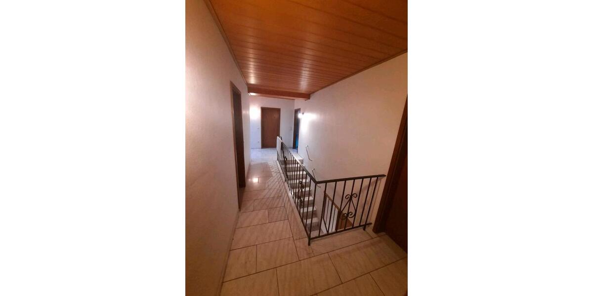 Erdgeschoßwohnung Selm - 6 Zimmer, 137 m&sup2;, 1.200&euro; | Angebot:26013816