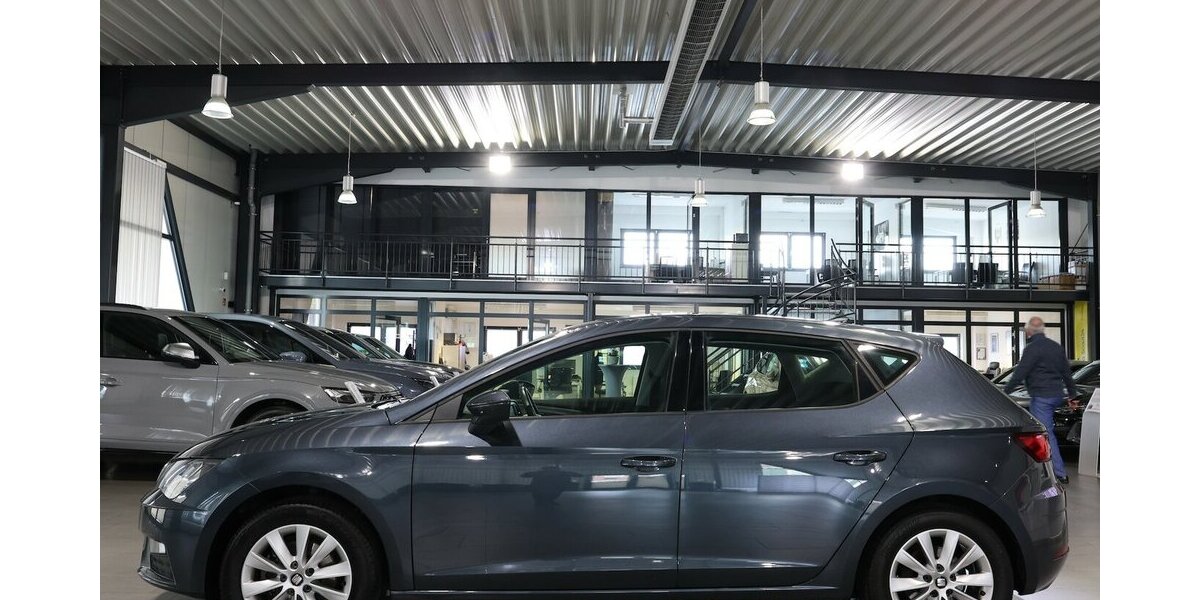 Seat Leon 1.6 TDI STYLE / NAVI-PLUS+APPLE+ANDROID 111.000 km 14.111 &euro; Hamm 59077