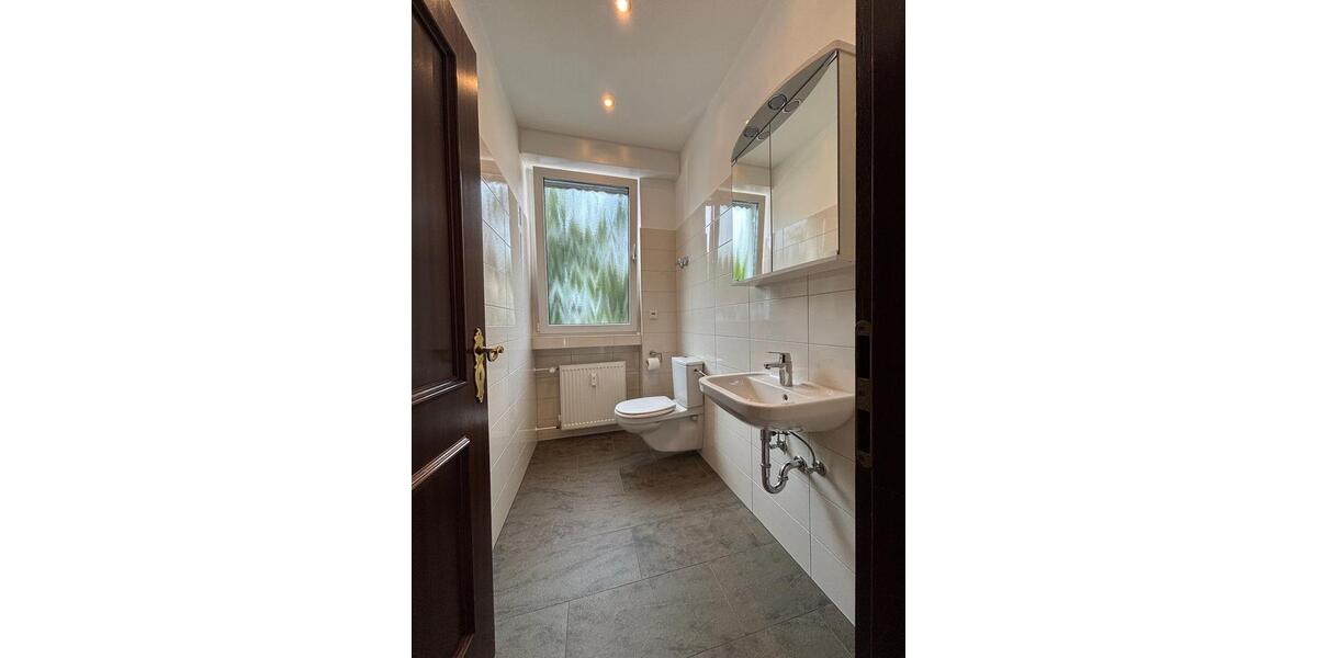 Erdgeschoßwohnung Hagen Hagen-Mitte - 2.5 Zimmer, 85 m&sup2;, 900&euro; | Angebot:25935308