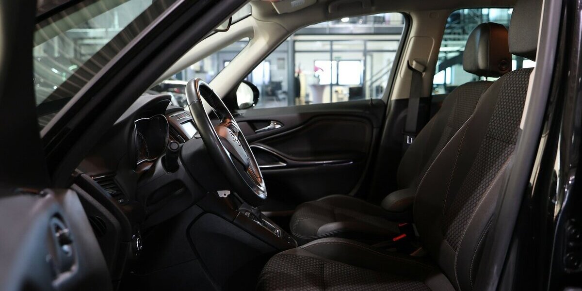 Opel Zafira C 1.6 SIDI T INNOVATION / 7-SITZER / LED 79.000 km 16.555 &euro; Hamm 59077