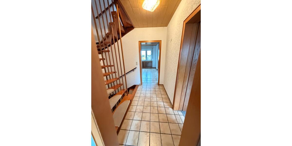 Doppelhaushälfte Bergkamen - 5.5 Zimmer, 94 m&sup2;, 1.090&euro; | Angebot:25982312