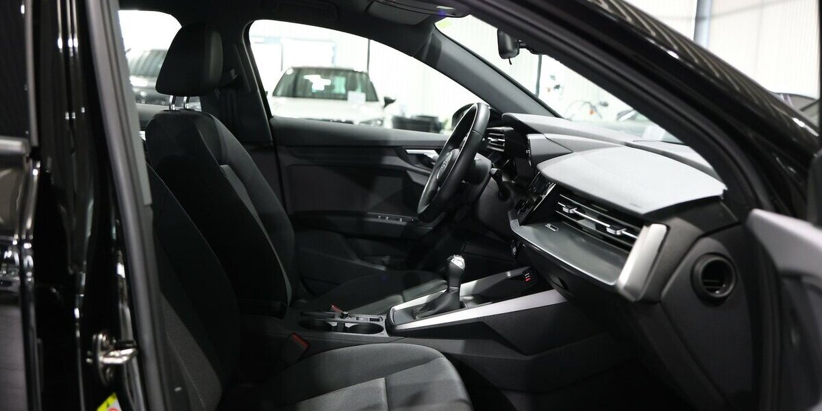 Audi A3 LIMOUSINE 35 TFSI BUSINESS BLACK LED,ACC+LANE 16.000 km 27.777 &euro; Hamm 59077
