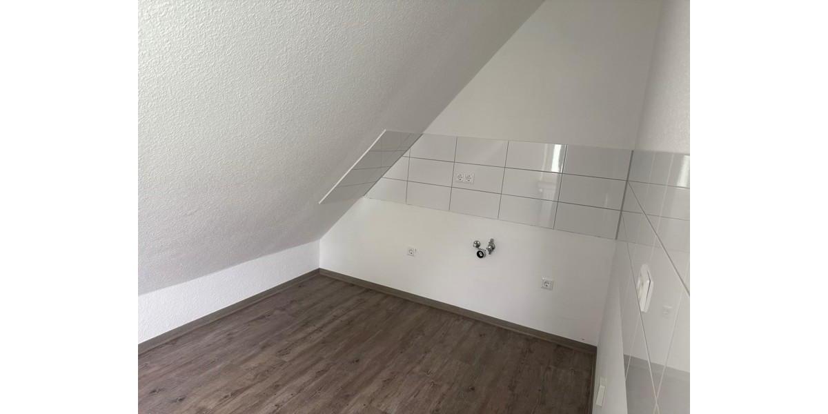 Dachgeschoßwohnung Dortmund Hombruch - 2.5 Zimmer, 39 m&sup2;, 461&euro; | Angebot:26493775
