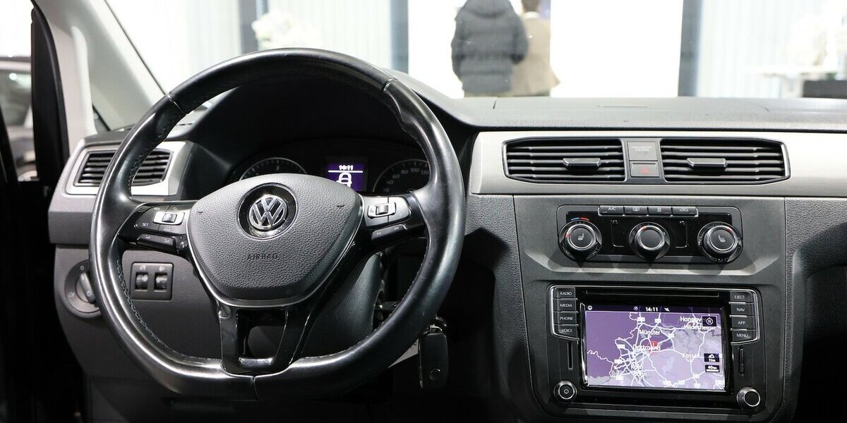 VW Caddy Maxi KOMBI 2.0 TDI DSG 1.HAND / NAVI+, ACC 143.000 km 19.991 &euro; Hamm 59077
