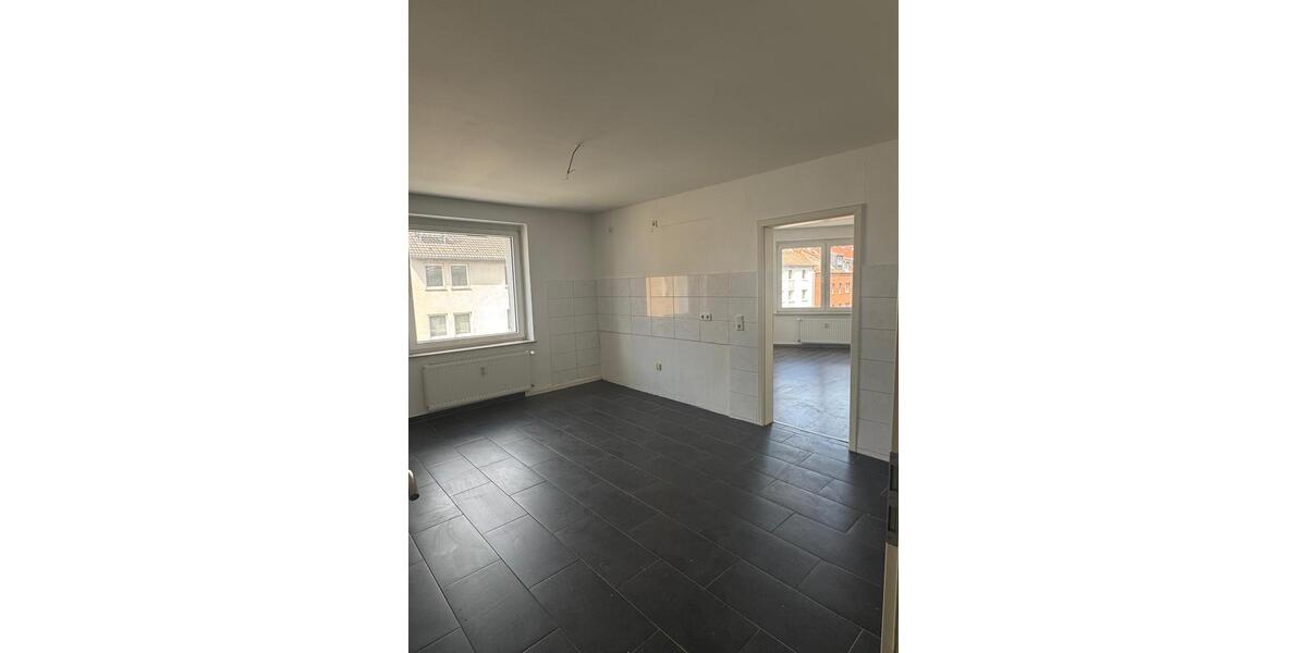 Etagenwohnung Lünen Brambauer - 3 Zimmer, 84 m&sup2;, 700&euro; | Angebot:26560372