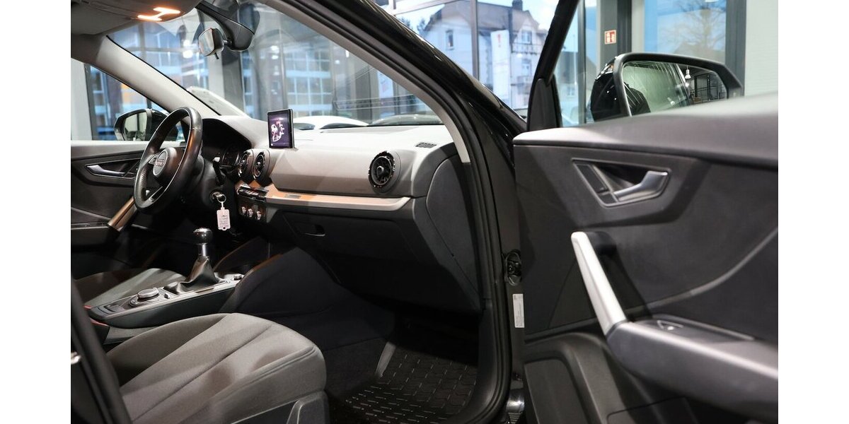 Audi Q2 1.4 TFSI SPORT / 1.HAND / ABN.AHK / PDC / SHZ 138.000 km 14.111 &euro; Hamm 59077