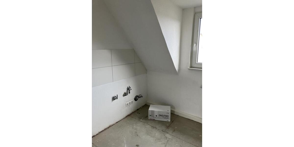 Dachgeschoßwohnung Lünen Brambauer - 2.5 Zimmer, 43 m&sup2;, 326&euro; | Angebot:26568685