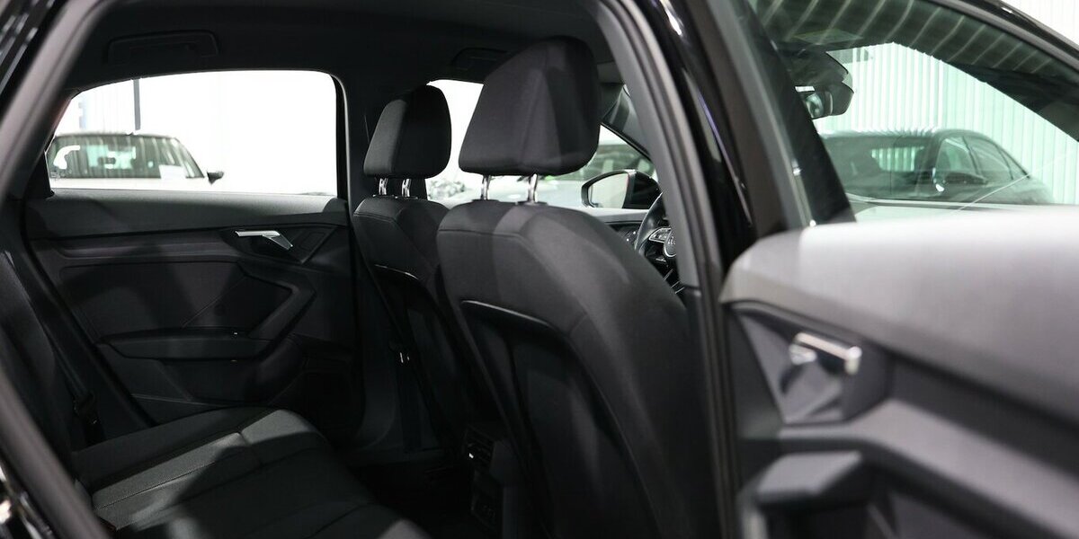 Audi A3 LIMOUSINE 35 TFSI BUSINESS BLACK LED,ACC+LANE 16.000 km 27.777 &euro; Hamm 59077