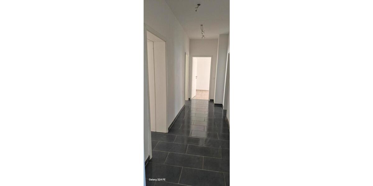 Etagenwohnung Hagen Hohenlimburg - 4 Zimmer, 104 m&sup2;, 1.100&euro; | Angebot:25994262