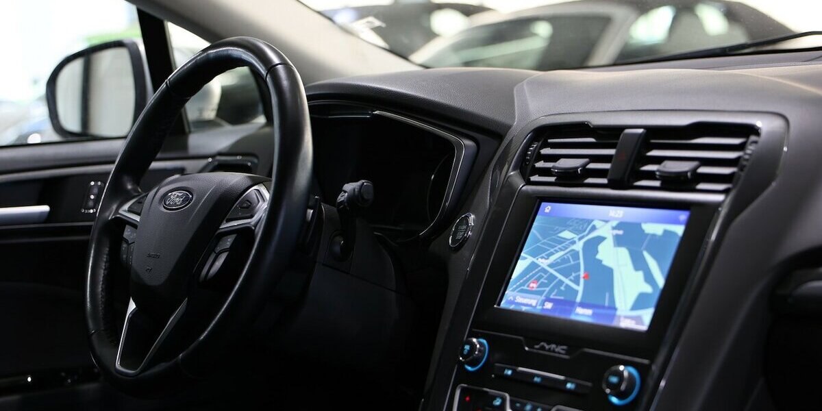 Ford Mondeo TUNIER 2.0 ECOBLUE TITANIUM / LED / AHK 145.000 km 17.444 &euro; Hamm 59077