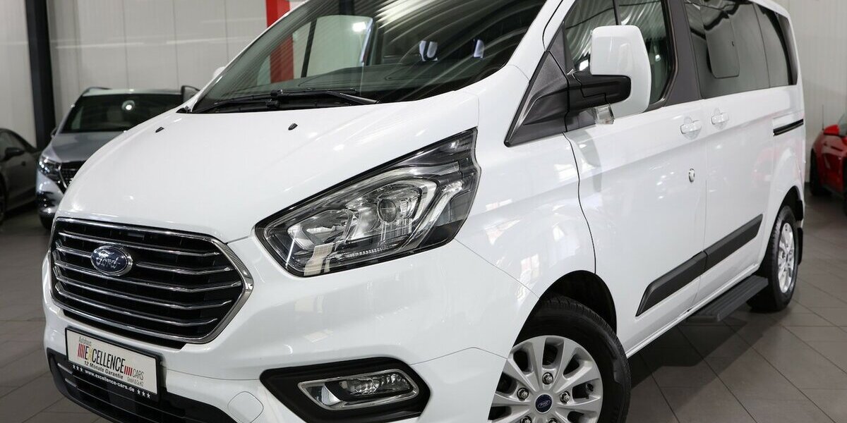 Ford Tourneo Custom 2.0 TDCI 320 L1 / 8-SITZER / NAVI 119.000 km 28.444 &euro; Hamm 59077