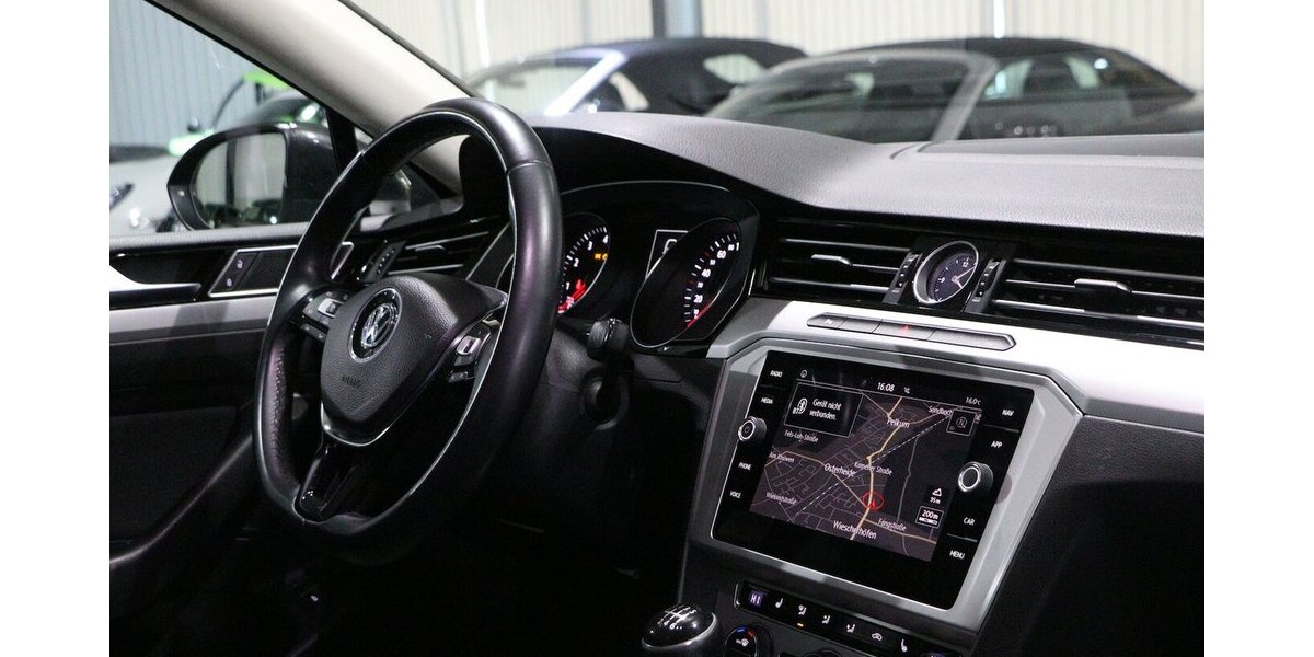 VW Passat 1.4 TSI Comfortline NAVI-DM+APPLE+ANDROID 159.000 km 11.444 &euro; Hamm 59077