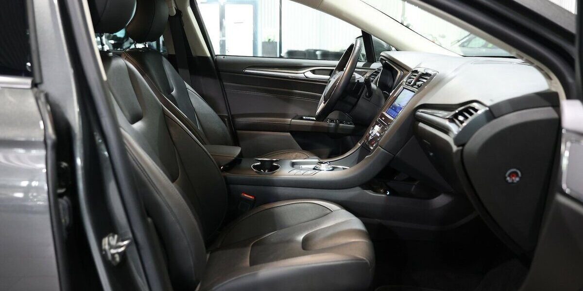 Ford Mondeo Tunier 2.0 EB TITANIUM / VOLL-LEDER, LED 115.000 km 17.991 &euro; Hamm 59077