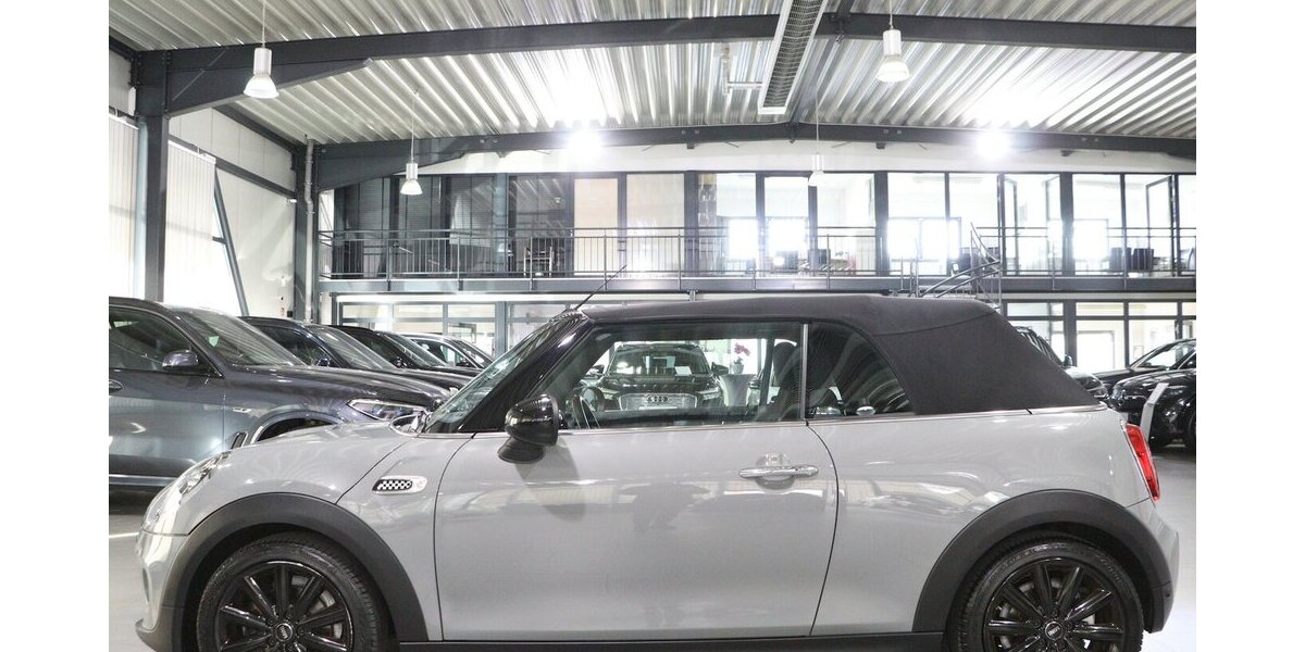 Mini Cooper Cabrio CHILLI CARBON BLACK EXCITETMENT 63.000 km 17.777 &euro; Hamm 59077