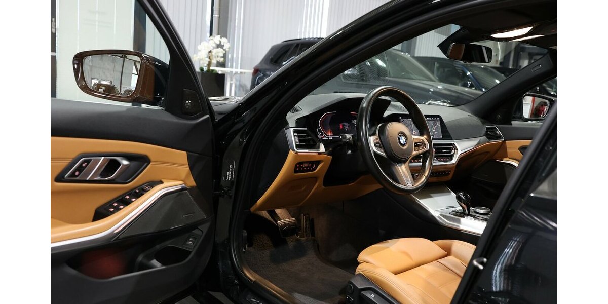 BMW 330d Touring xDrive M-SPORT BLACK & BROWN / LED 135.000 km 28.883 &euro; Hamm 59077