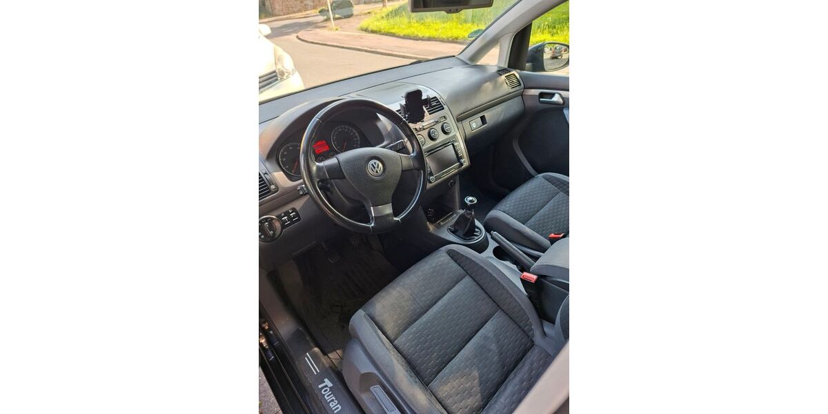 VW Touran 222.000 km 4.100 &euro; Dortmund 44225