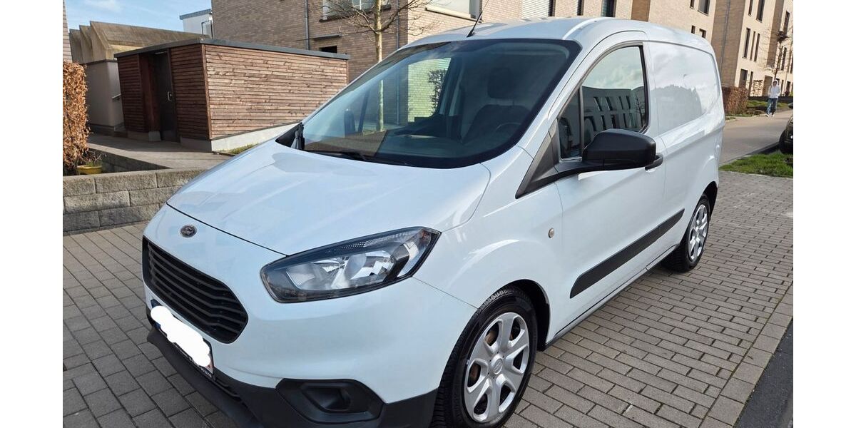 Ford Transit Courier 108.454 km 7.990 &euro; Dortmund 44263