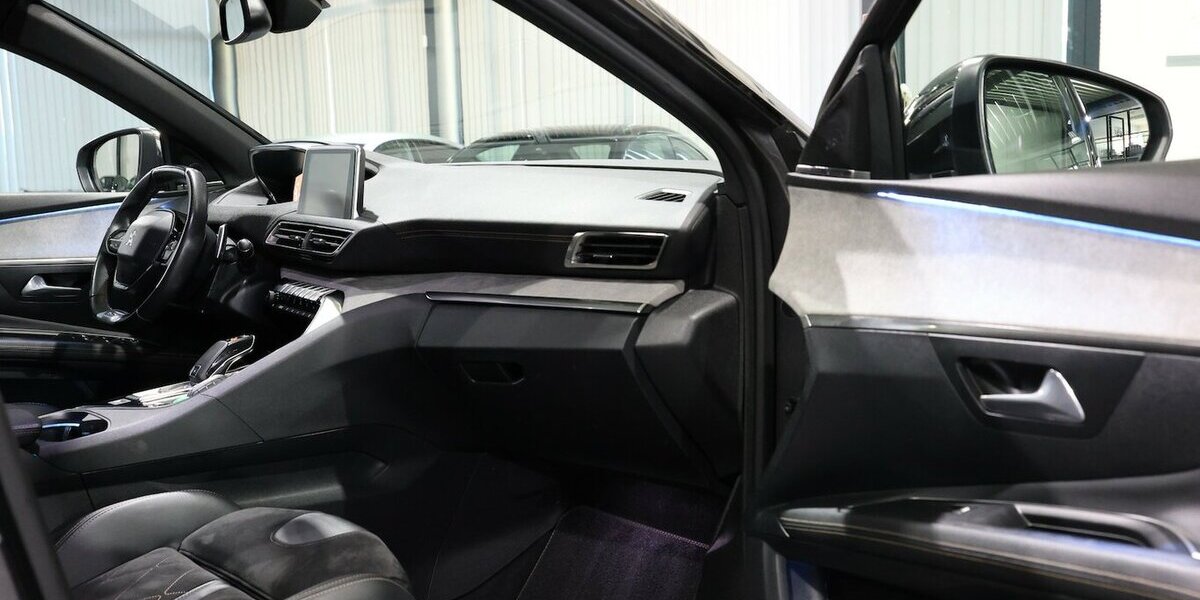Peugeot 3008 2.0 BLUE-HDI 180 GT-LINE-SPORT / I-COCKPIT 138.000 km 16.555 &euro; Hamm 59077